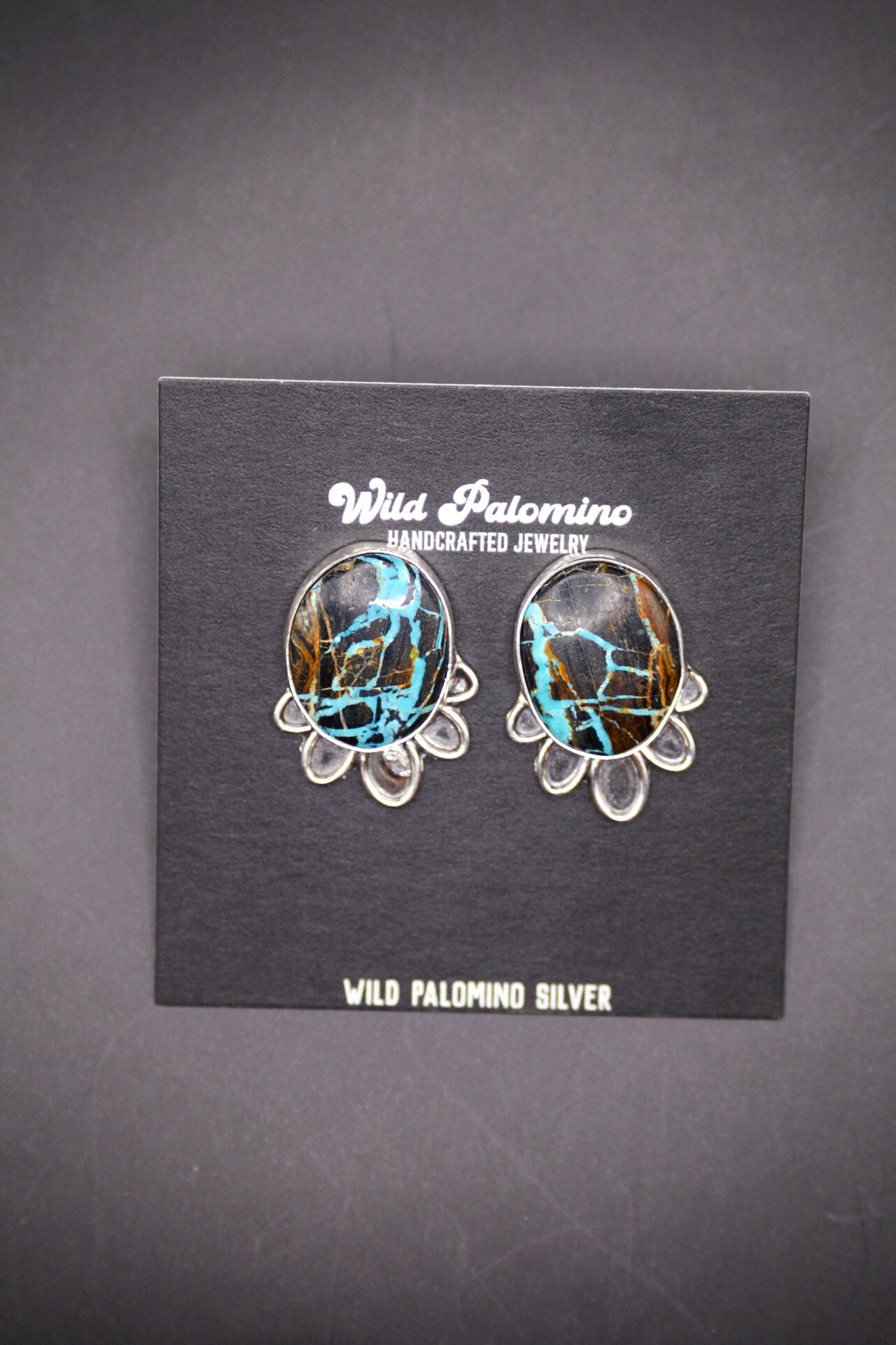 Royston ribbon studs